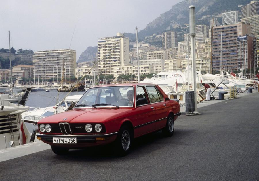  BMW 5-Series 1976 года  (фото 10 из 15)